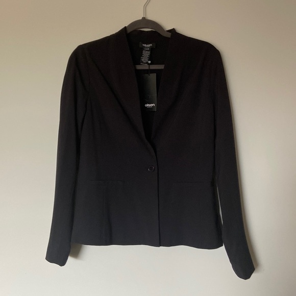 Olsen skirt suit - Picture 2 of 9